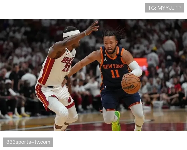 布伦森突破助攻比例提升显著 打破季后赛得分瓶颈