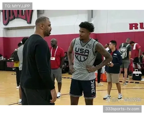 杰伦·格林挡拆单打拉开空间，得分效率较赛季初提升