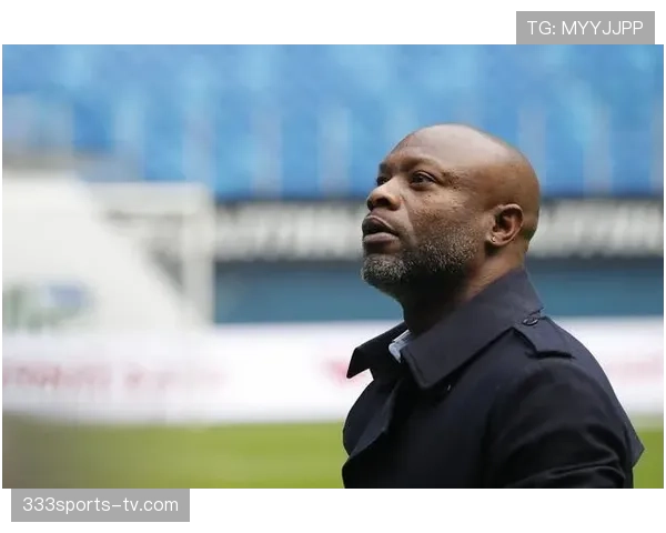 吕迪格与范迪克在体系驱动下防守转移差异明显